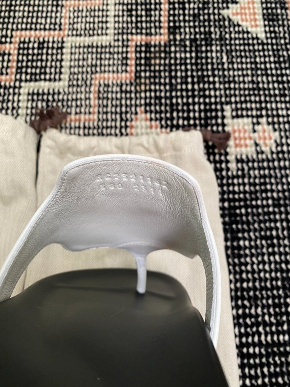 Hermes Empire Sandals in Blanc/White Leather - 38EU - Picture 8 of 15